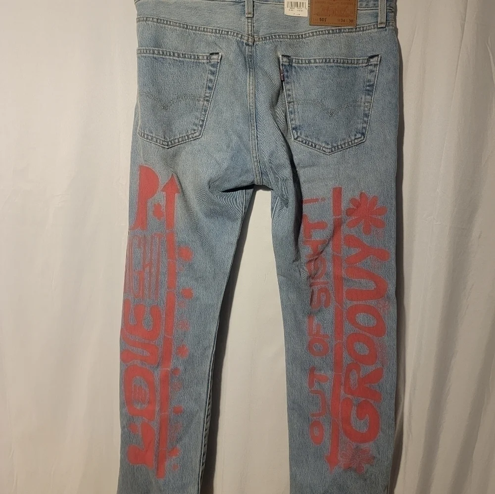 Levi's Premium 501 Jeans Men’s 34x30 Hippie Love Peace Groovy Flowers - Picture 6 of 9